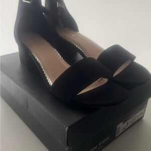 New with box London Fog Women's Black Sandals